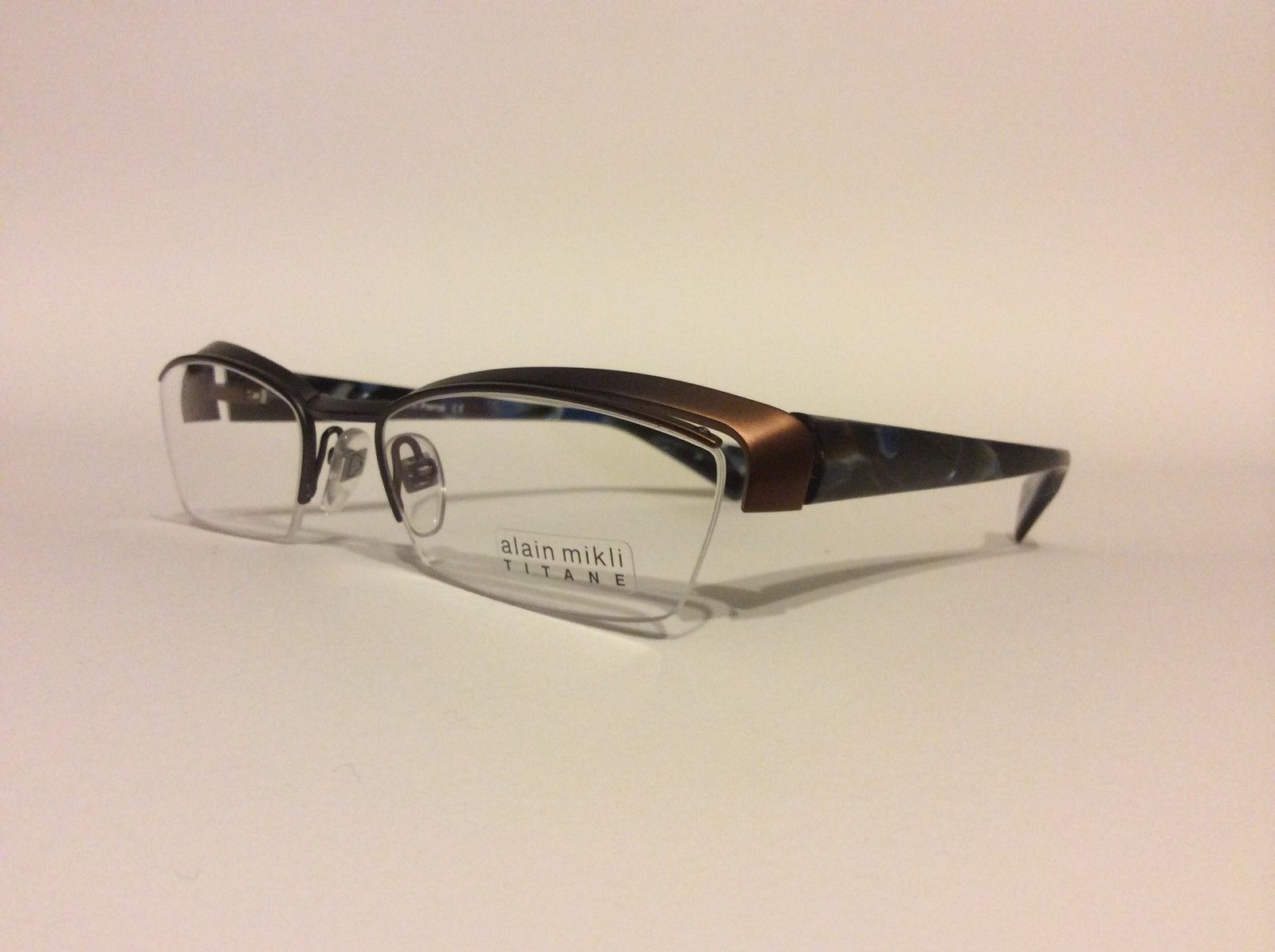 ALAIN MIKLI 0305 in 200