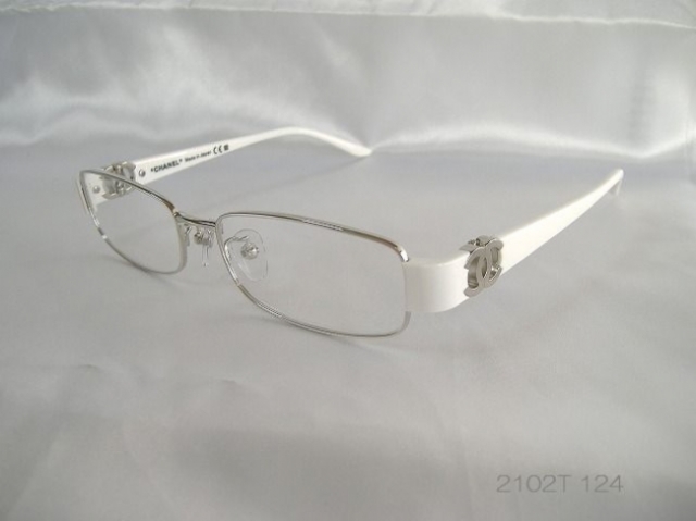 CHANEL 2102 in 124