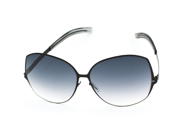 IC BERLIN LUNDI in BLACK