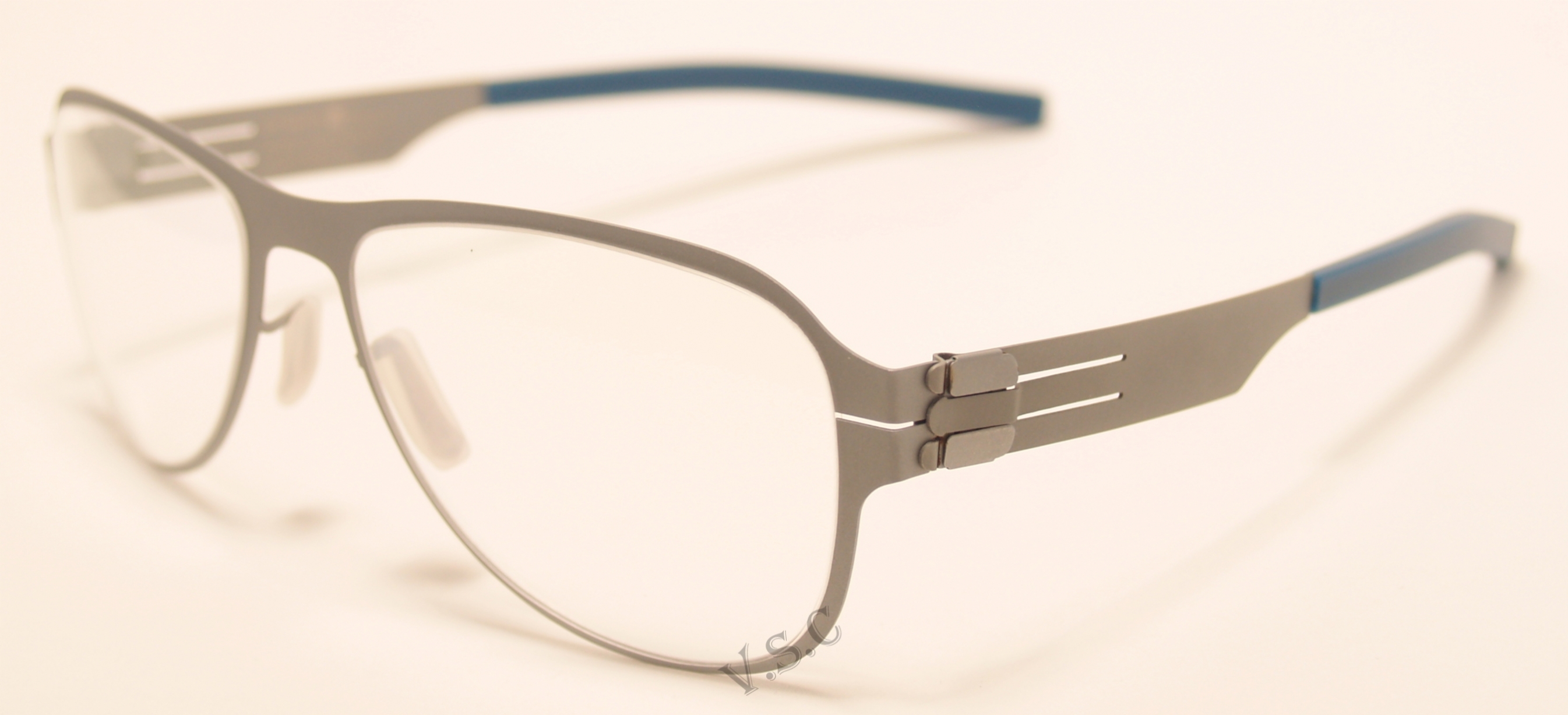 IC BERLIN QUANTUM GRAVITY in CHROME