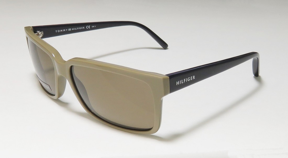 TOMMY HILFIGER 1004 in UOGX7