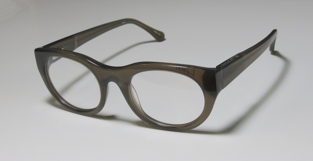 ELIZABETH AND JAMES LAMAR in OV03