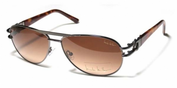 NICOLE MILLER PERRY in C02