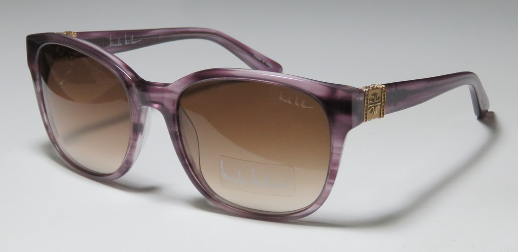 NICOLE MILLER VESTRY in C02