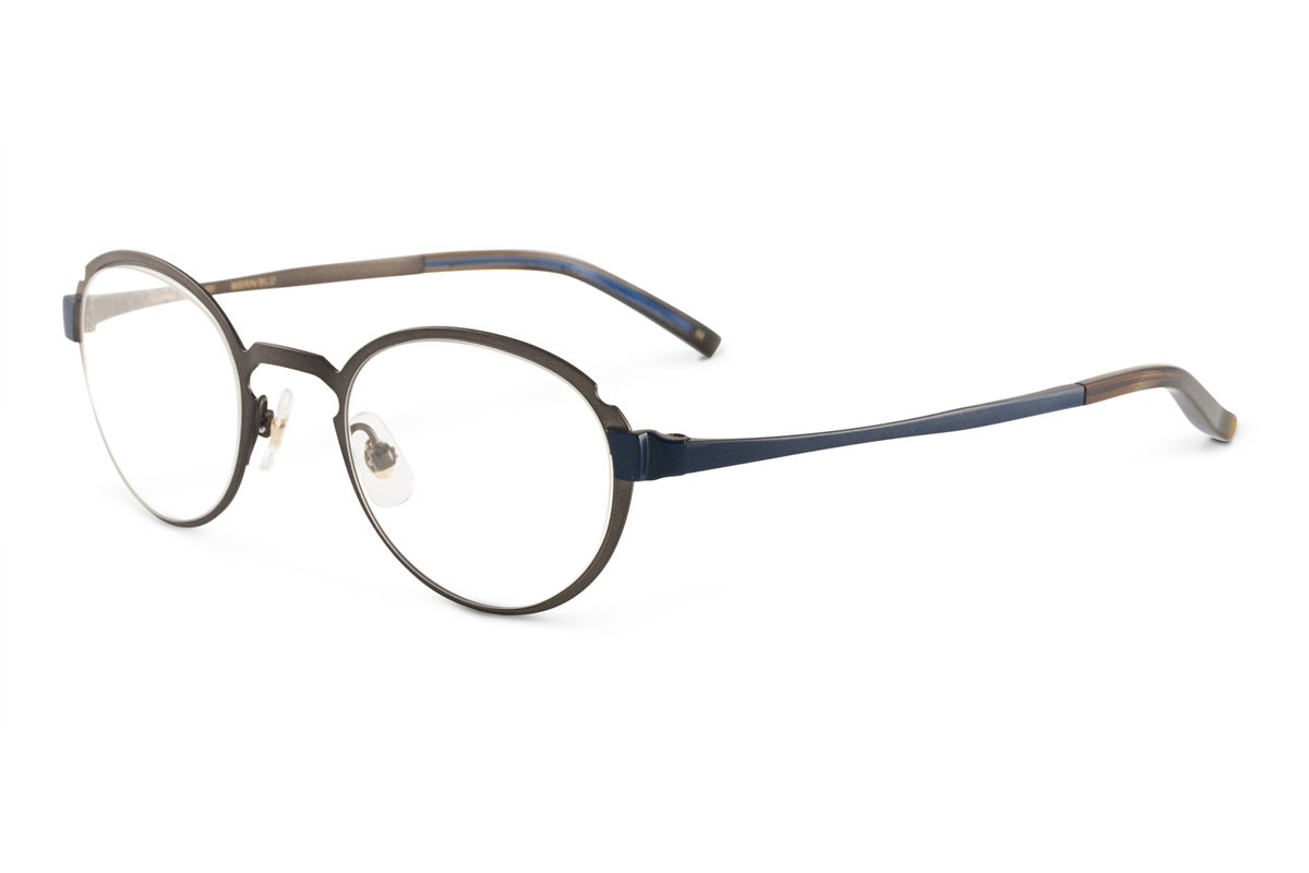 SAMA HENRI in MATTEBROWNBLUE