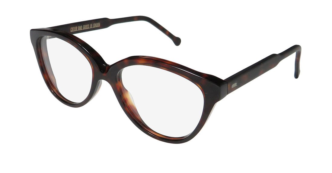 CUTLER AND GROSS 1211 in DT01