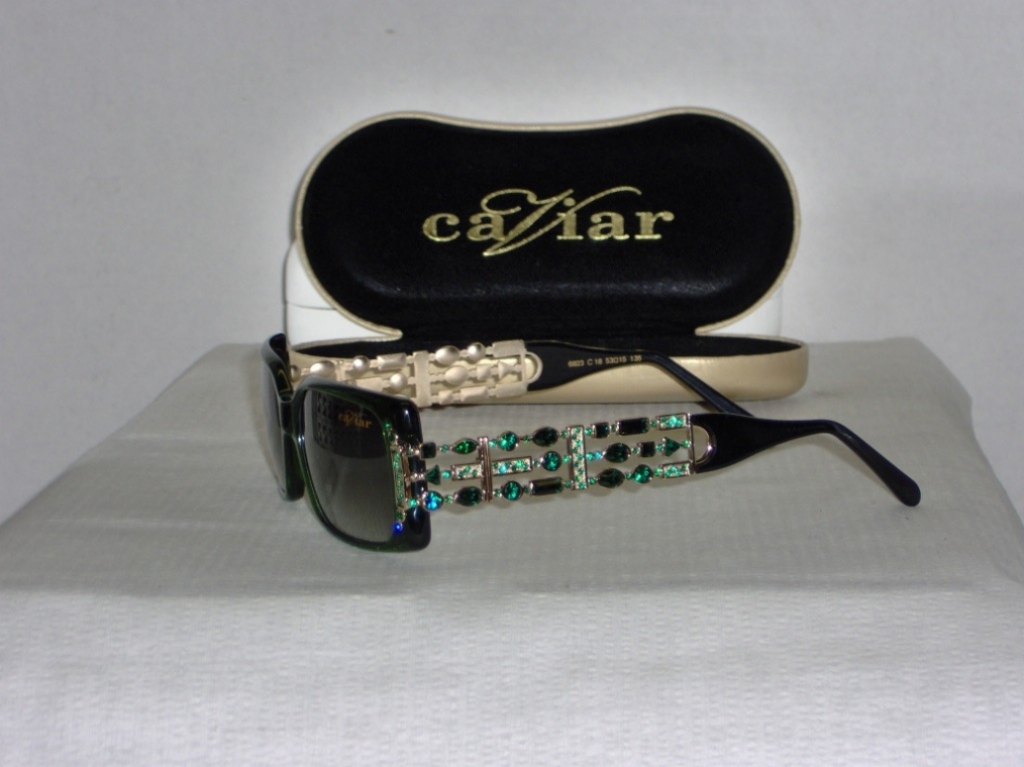 CAVIAR 6823 in C18