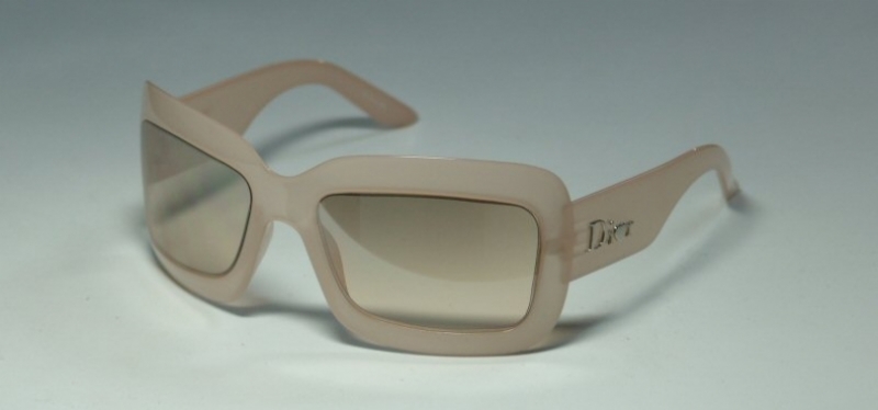 CHRISTIAN DIOR EXTRALIGHT 2 in DTVHI
